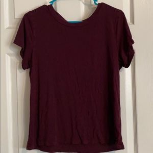 American Eagle shirt sleeve tee